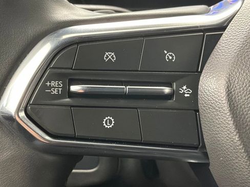 Used 2025 Chevrolet Tahoe Z71 AWD/4WD image 16