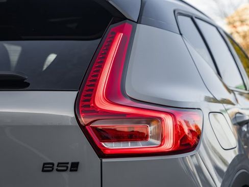 Used 2026 Volvo XC40 B5 Ultra w/ Protection Package Premier image 6