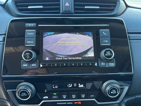 Used 2018 Honda CR-V LX image 9