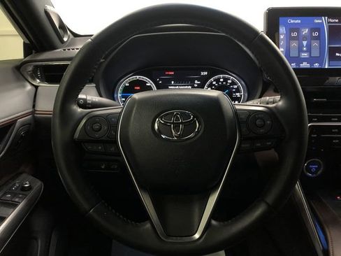 Used 2021 Toyota Venza Limited w/ Advanced Technology Package image 16