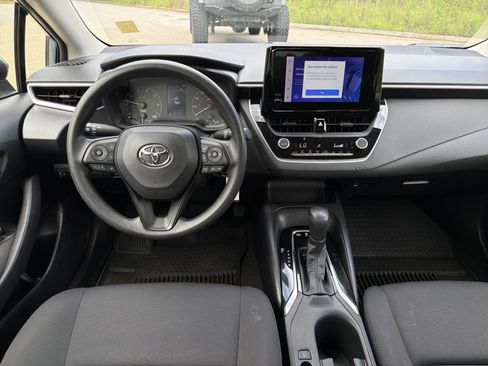 Used 2023 Toyota Corolla LE FWD image 22