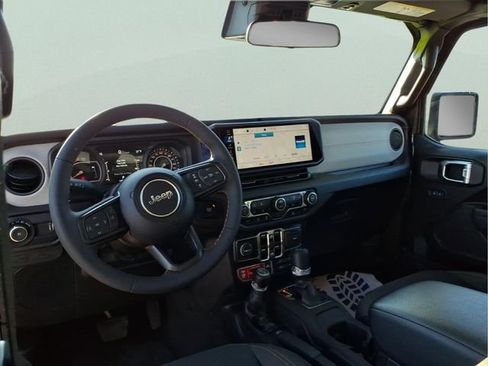 Used 2024 Jeep Wrangler Willys image 11