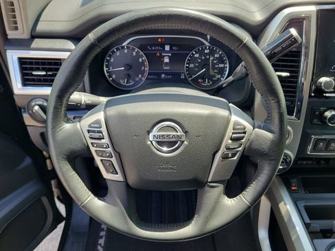 Used 2021 Nissan Titan SV w/ SV Convenience Package AWD/4WD image 23