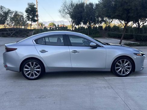 Used 2019 MAZDA MAZDA3 AWD Sedan w/ Select Package image 2