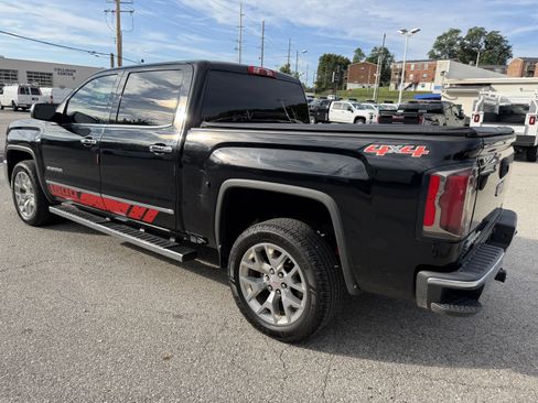 Used 2018 GMC Sierra 1500 SLT w/ SLT Premium Package AWD/4WD image 7