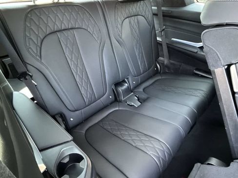 Used 2026 BMW X7 M60i AWD/4WD image 15