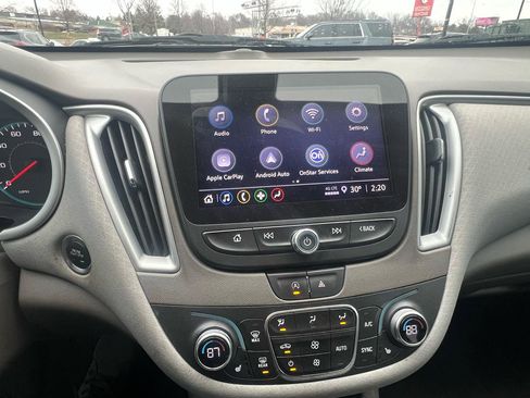 Used 2022 Chevrolet Malibu LT FWD image 13