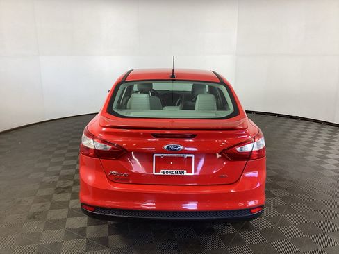 Used 2012 Ford Focus SEL FWD image 3