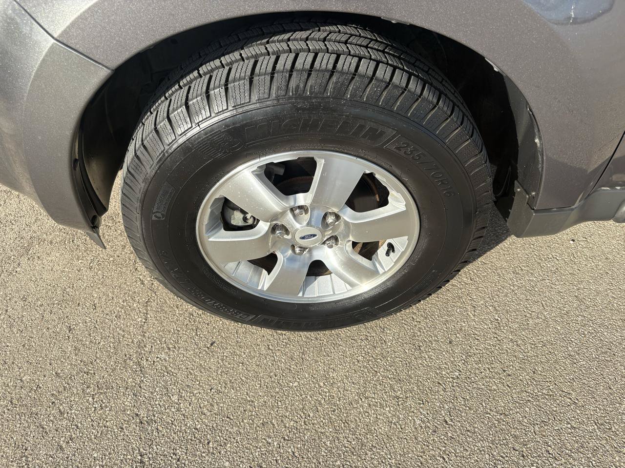 Used 2009 Ford Escape Limited FWD image 9