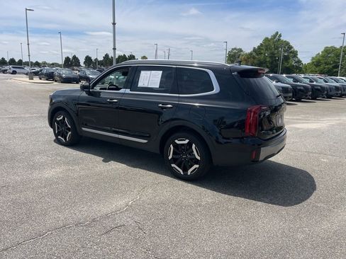 Used 2025 Kia Telluride S FWD image 4