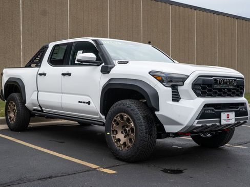 New 2025 Toyota Tacoma Trailhunter w/ Tow Tech Package image 2