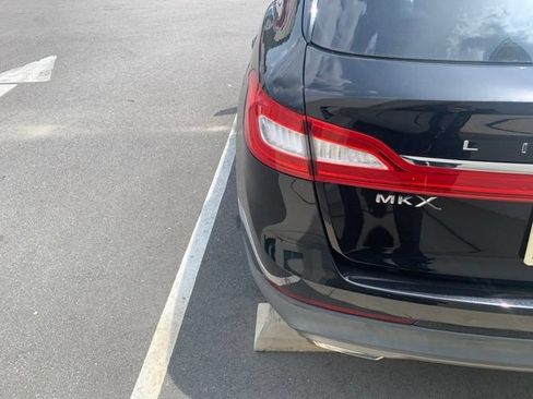 Used 2018 Lincoln MKX Reserve FWD image 5