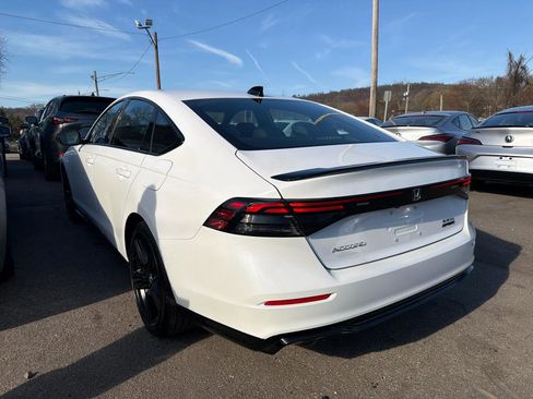 Used 2025 Honda Accord Sport image 12