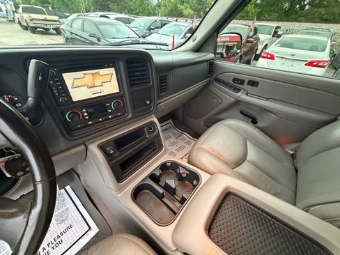 Used 2006 Chevrolet Tahoe LT w/ LT Preferred Equipment Group RWD image 12