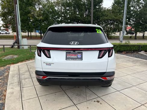 Used 2022 Hyundai Tucson SEL w/ Convenience + Premium Package FWD image 12