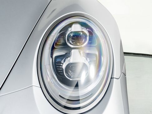 Used 2017 Porsche 911 Turbo S image 24