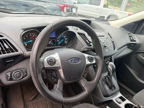 Used 2013 Ford Escape S FWD image 15