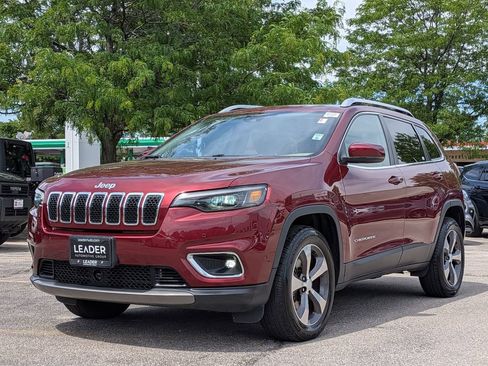 Used 2019 Jeep Cherokee Limited w/ Technology Group AWD/4WD image 3