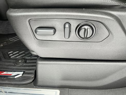 Used 2022 Chevrolet Silverado 3500 LTZ w/ LTZ Plus Package image 12