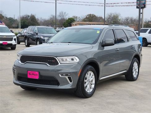 Used 2022 Dodge Durango SXT image 3