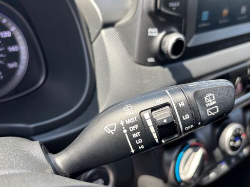 Used 2021 Hyundai Kona SEL Plus AWD/4WD image 25