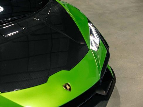 Used 2023 Lamborghini Huracan Tecnica image 36