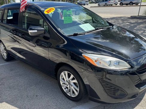 Used 2013 MAZDA MAZDA5 Sport image 3