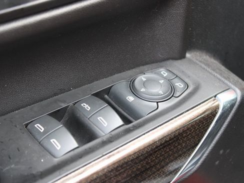 Used 2020 Chevrolet Silverado 1500 LT Trail Boss image 20