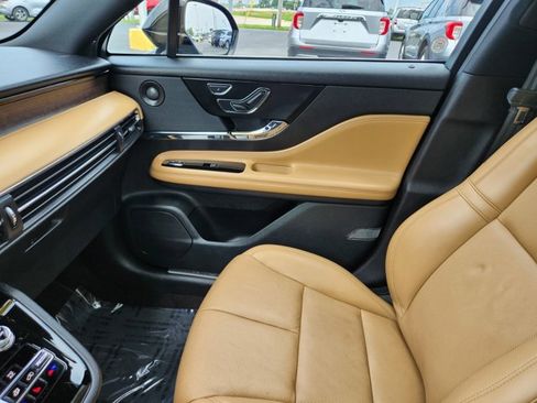 Used 2021 Lincoln Corsair Reserve w/ Equipment Group 201A image 15