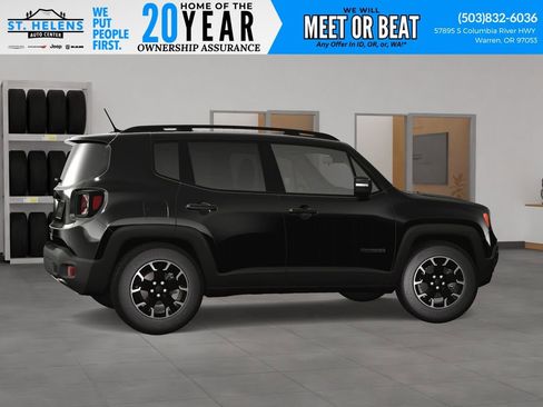 New 2023 Jeep Renegade Latitude w/ Sun/Sound Group image 8