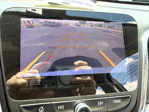 Used 2021 Chevrolet Equinox Premier AWD/4WD image 17