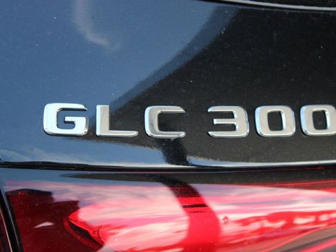 Used 2026 Mercedes-Benz GLC 300 image 21