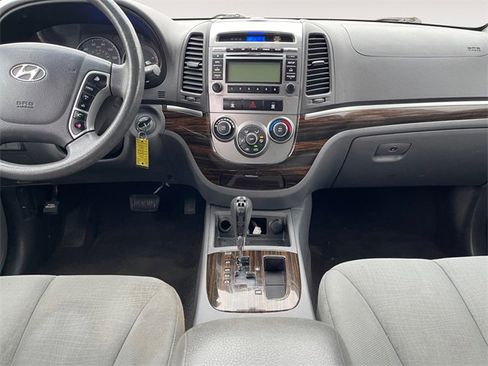 Used 2011 Hyundai Santa Fe GLS image 11