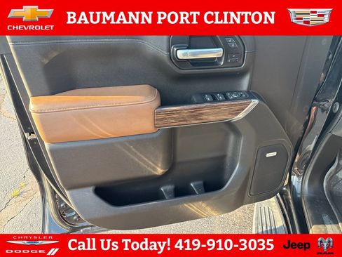 Used 2021 Chevrolet Silverado 1500 High Country w/ Technology Package AWD/4WD image 11