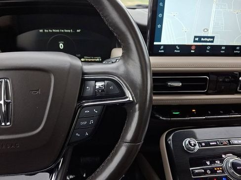 Used 2022 Lincoln Nautilus Reserve image 23