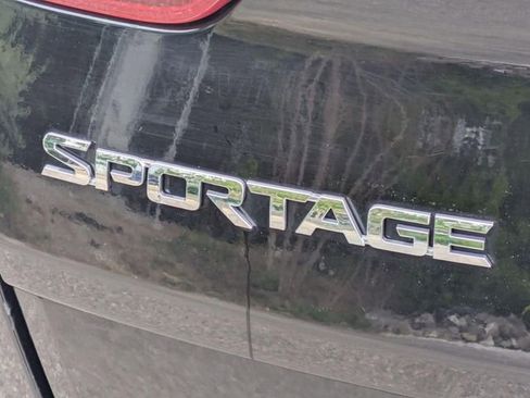 Used 2018 Kia Sportage LX AWD/4WD image 10