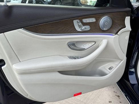 Used 2018 Mercedes-Benz E 300 image 18