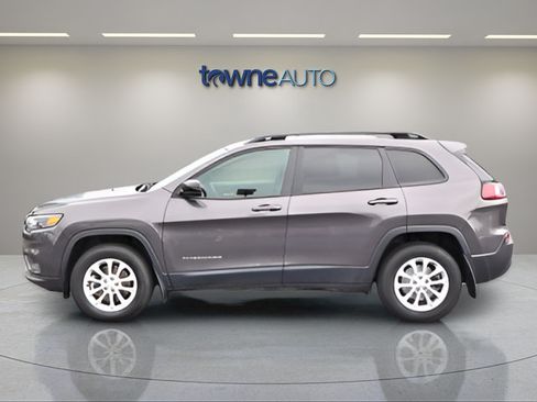 Used 2022 Jeep Cherokee Latitude Lux AWD/4WD image 3