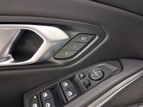 Certified 2025 BMW 330i Sedan image 21