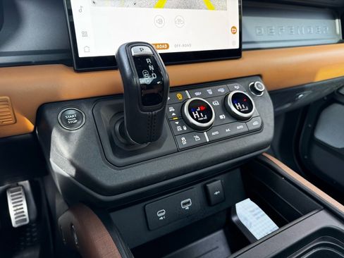 Used 2023 Land Rover Defender 130 X image 15