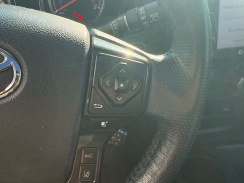 Used 2023 Toyota 4Runner TRD Off-Road Premium w/ Moonroof Package AWD/4WD image 21