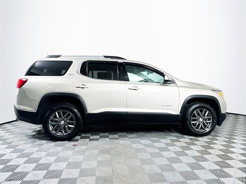 Used 2017 GMC Acadia SLT image 9
