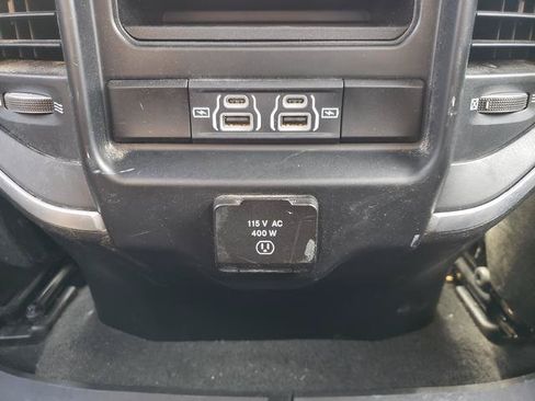 Used 2022 RAM 1500 Big Horn AWD/4WD image 15
