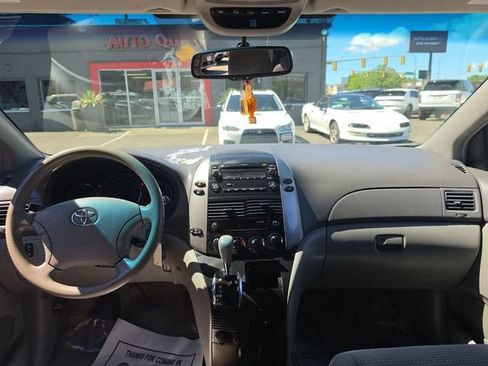 Used 2006 Toyota Sienna CE FWD image 27