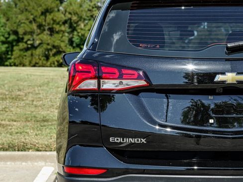 Used 2022 Chevrolet Equinox LS image 49