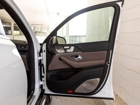 New 2026 Mercedes-Benz Maybach GLS 600 Maybach GLS 600 image 29