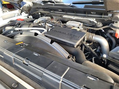 Used 2022 GMC Sierra 2500 Pro w/ Convenience Package image 27