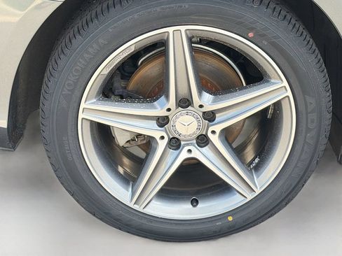 Used 2017 Mercedes-Benz E 300 4MATIC image 10