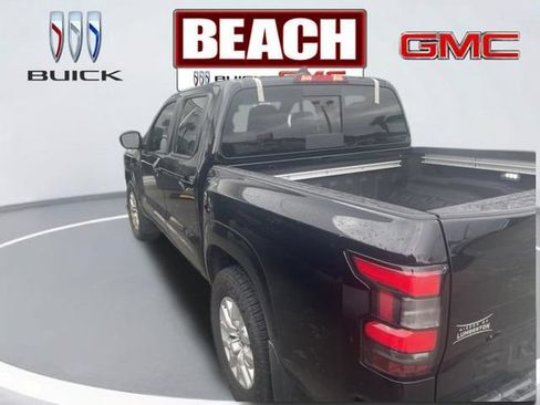 Used 2023 Nissan Frontier SV w/ SV Convenience Package RWD image 5