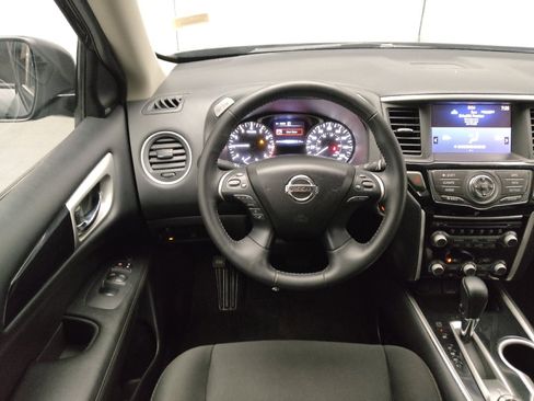 Used 2020 Nissan Pathfinder SV AWD/4WD image 22